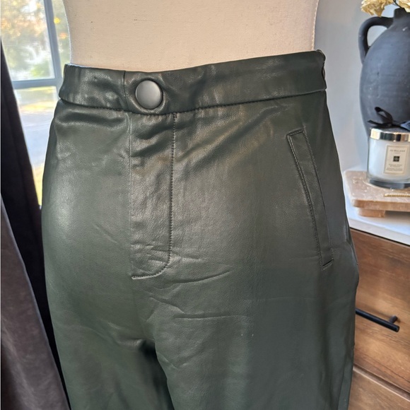 NWOT !! Green Faux Leather Pants - Picture 3 of 9